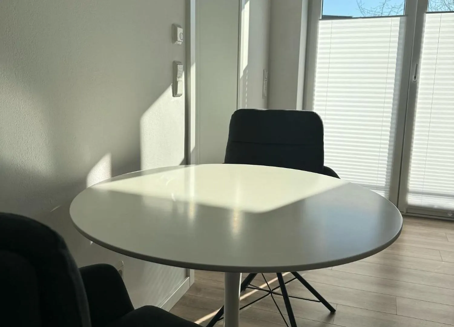 Top Location Business Suites Zwei Exklusive Apartments Am Phoenixsee Dortmund Niemcy